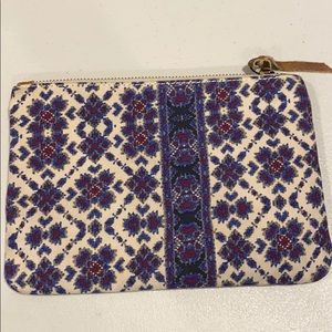 Brandy melville pouch